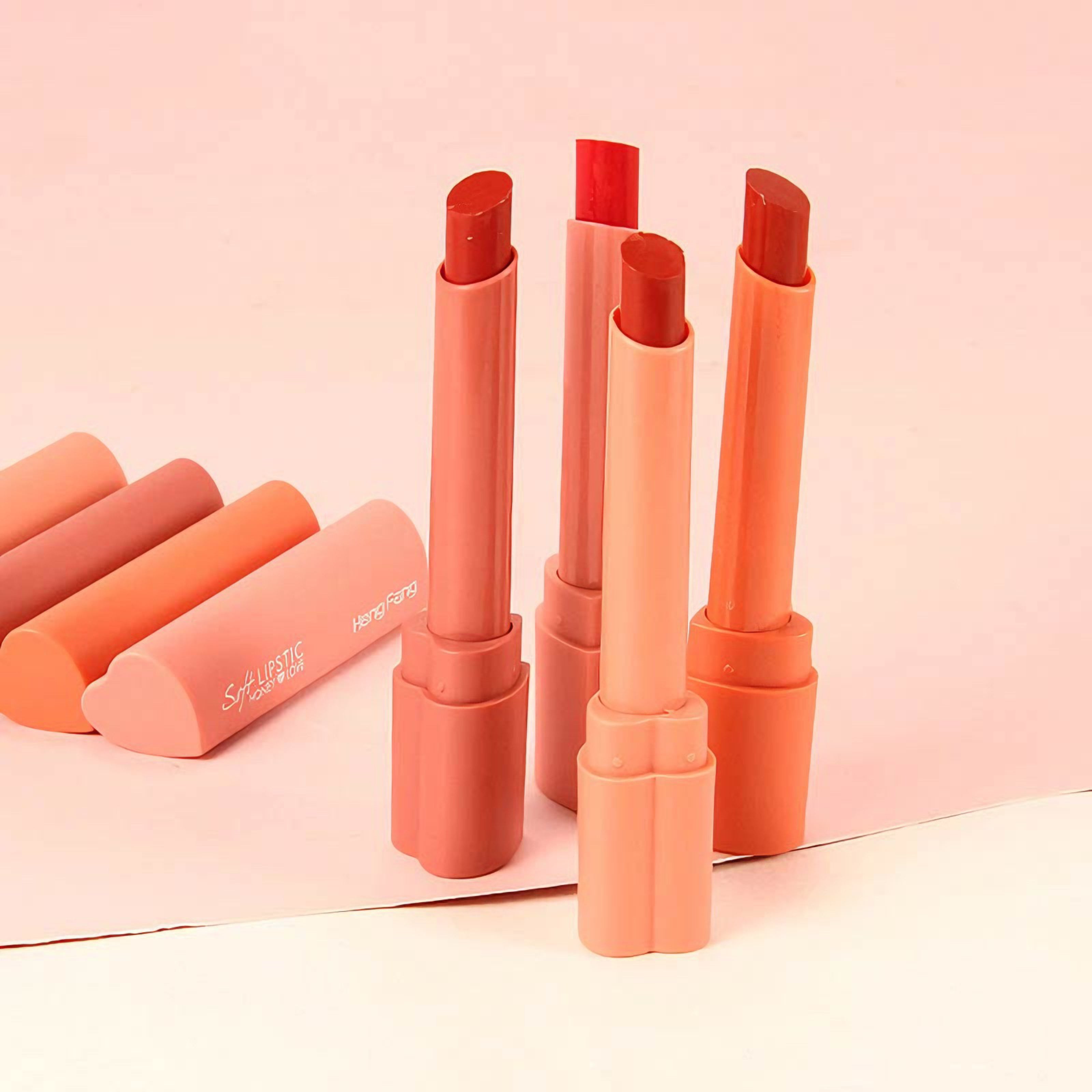 Heng Fang - 4 Color Heart Velvet Lipsticks Set