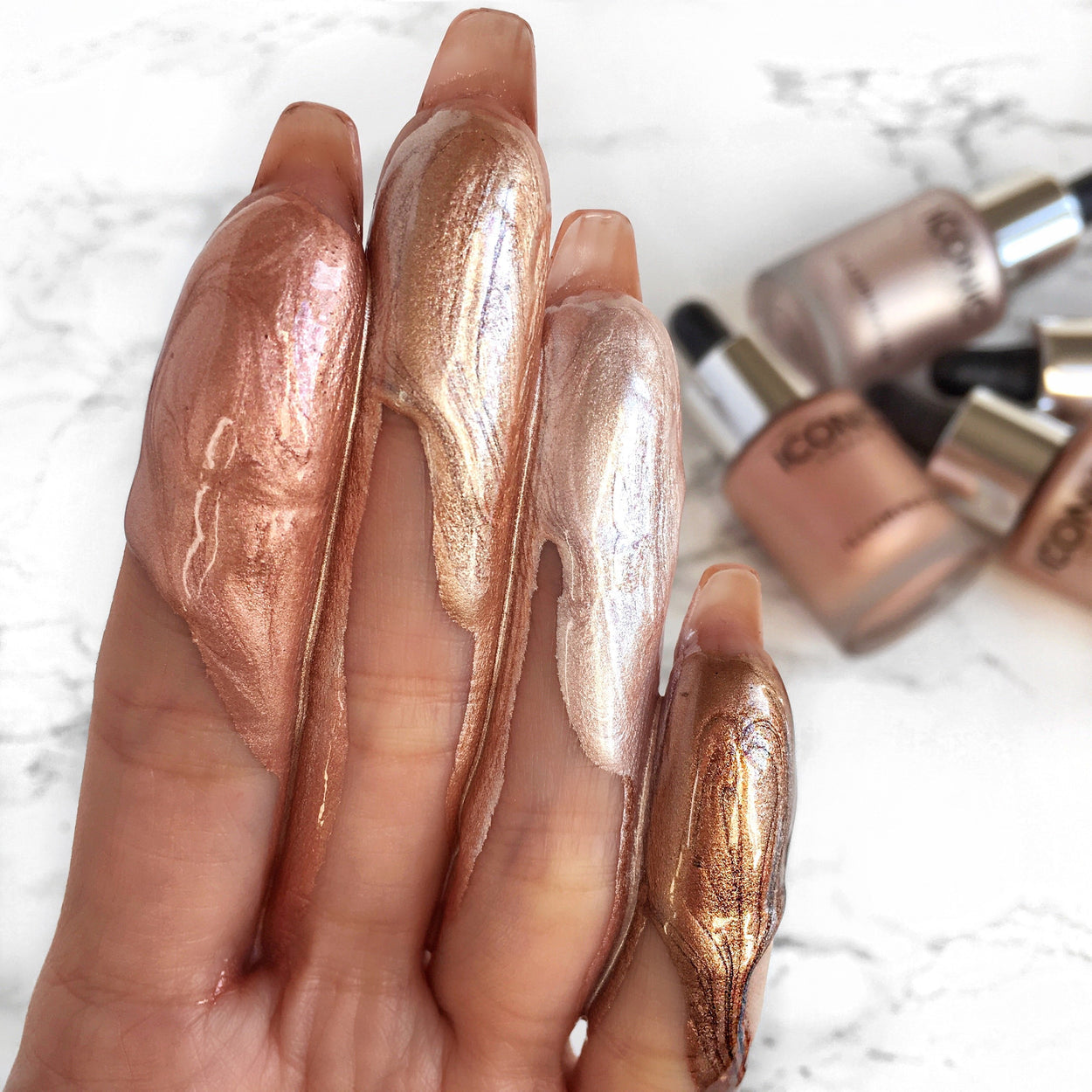 Iconic - Illuminator Glow Liquid Highlighter