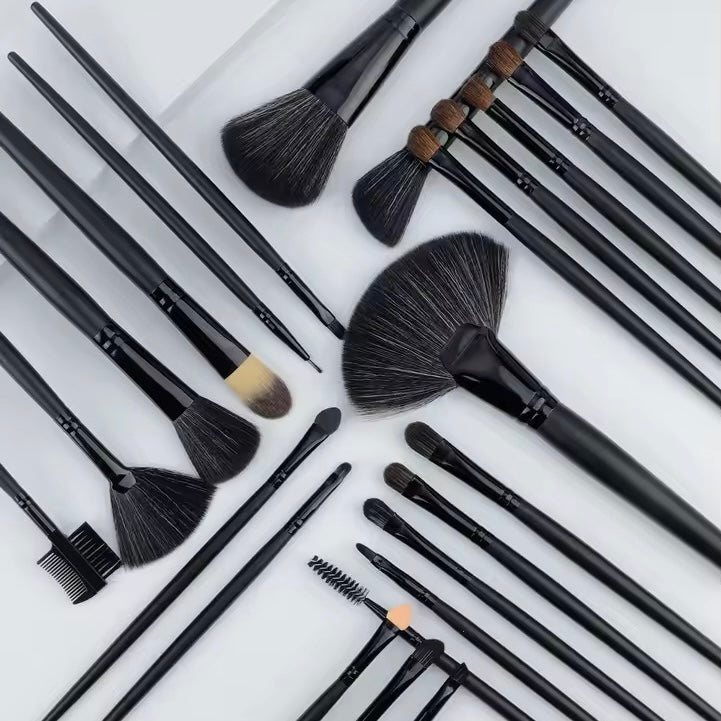 Bobbi Brown - Professional Eye Shadow Brushes with Pouch Set of 24