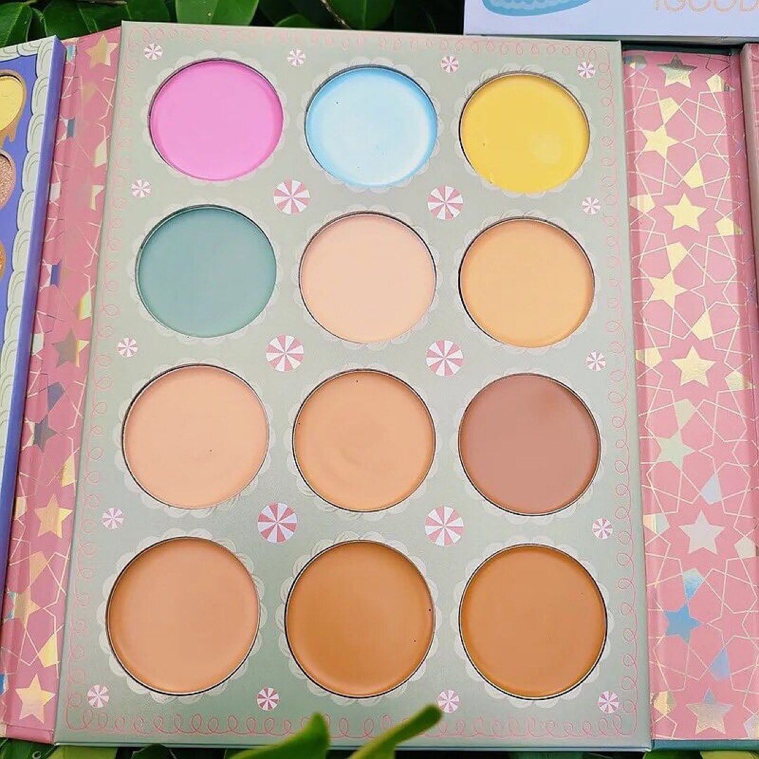IGOODCO - 97 Color Pearly Makeup Book Palette