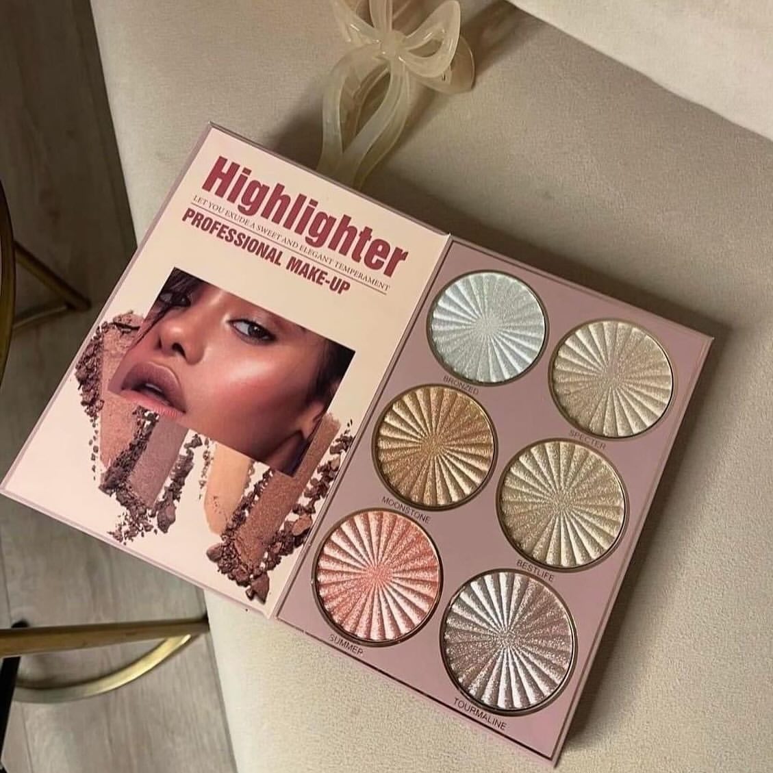 Hudamoji - 5 Layer Makeup Book Palette