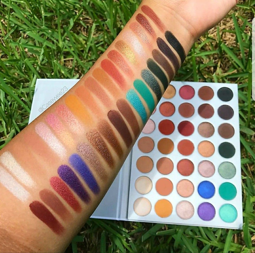 Morphe - 35 Color Jaclyn Hill Eyeshadow Palette