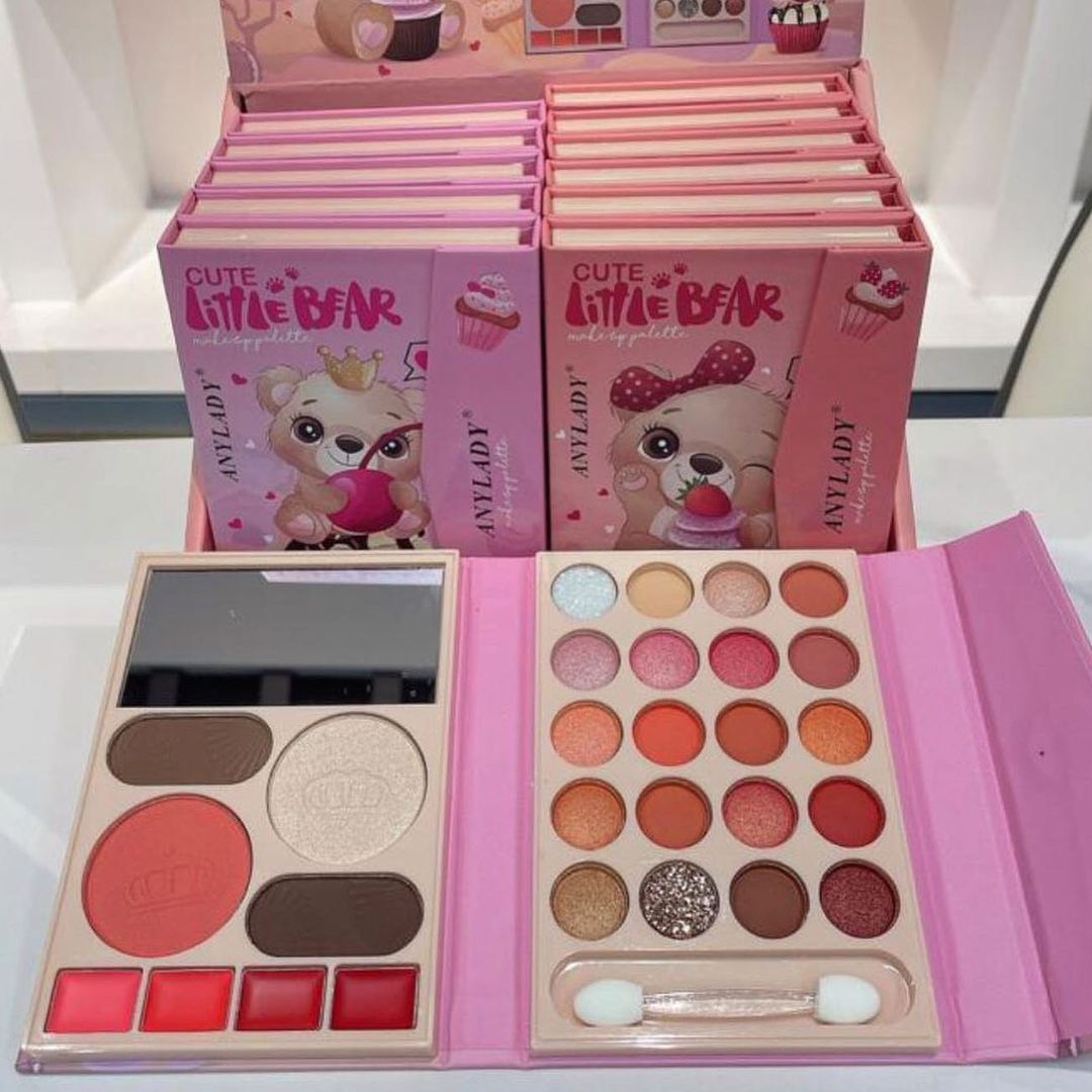 5 in 1 Cute Eyeshadow Highlighter Blusher Makeup Palette All In Pne Viral Kit