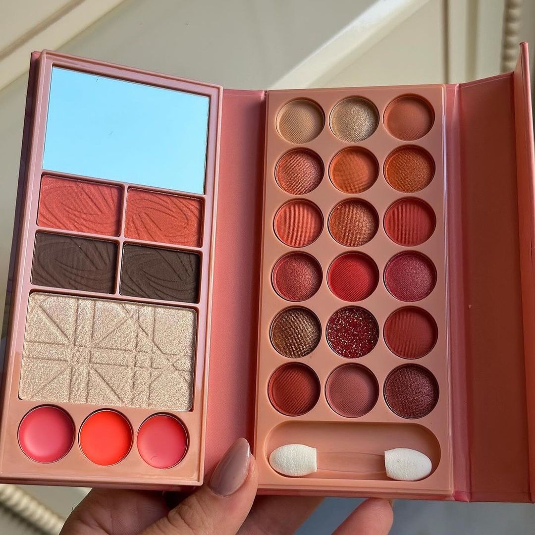 5 in 1 Cute Queen Makeup Palette
