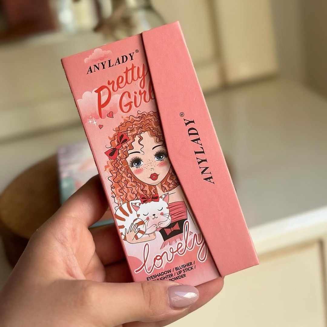 5 in 1 Cute Queen Makeup Palette