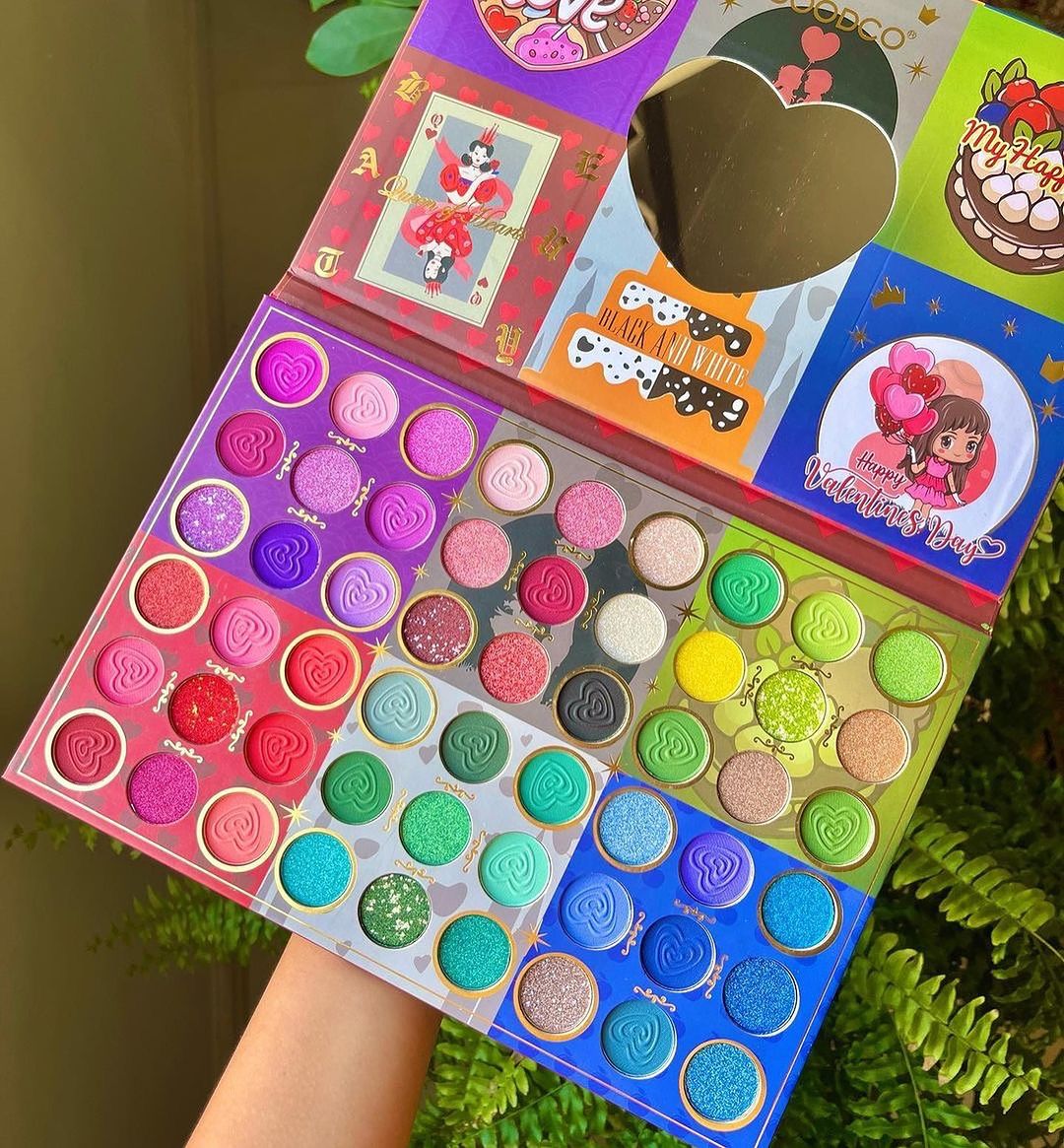 IGOODCO - 54 Colors Anime Exquisite Matte & Shimmer Eyeshadow Palette
