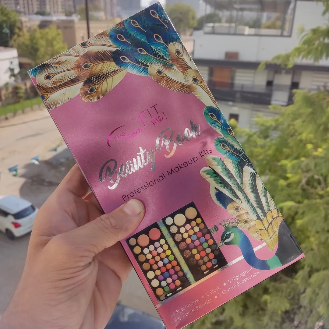 Fit Me Professional All-in-One Makeup Book