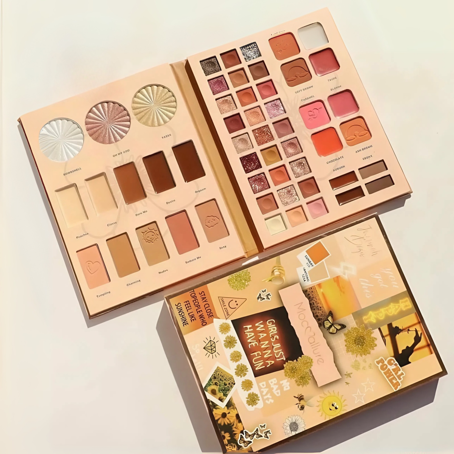 Mocallure - 52 Color Smiley Makeup Book