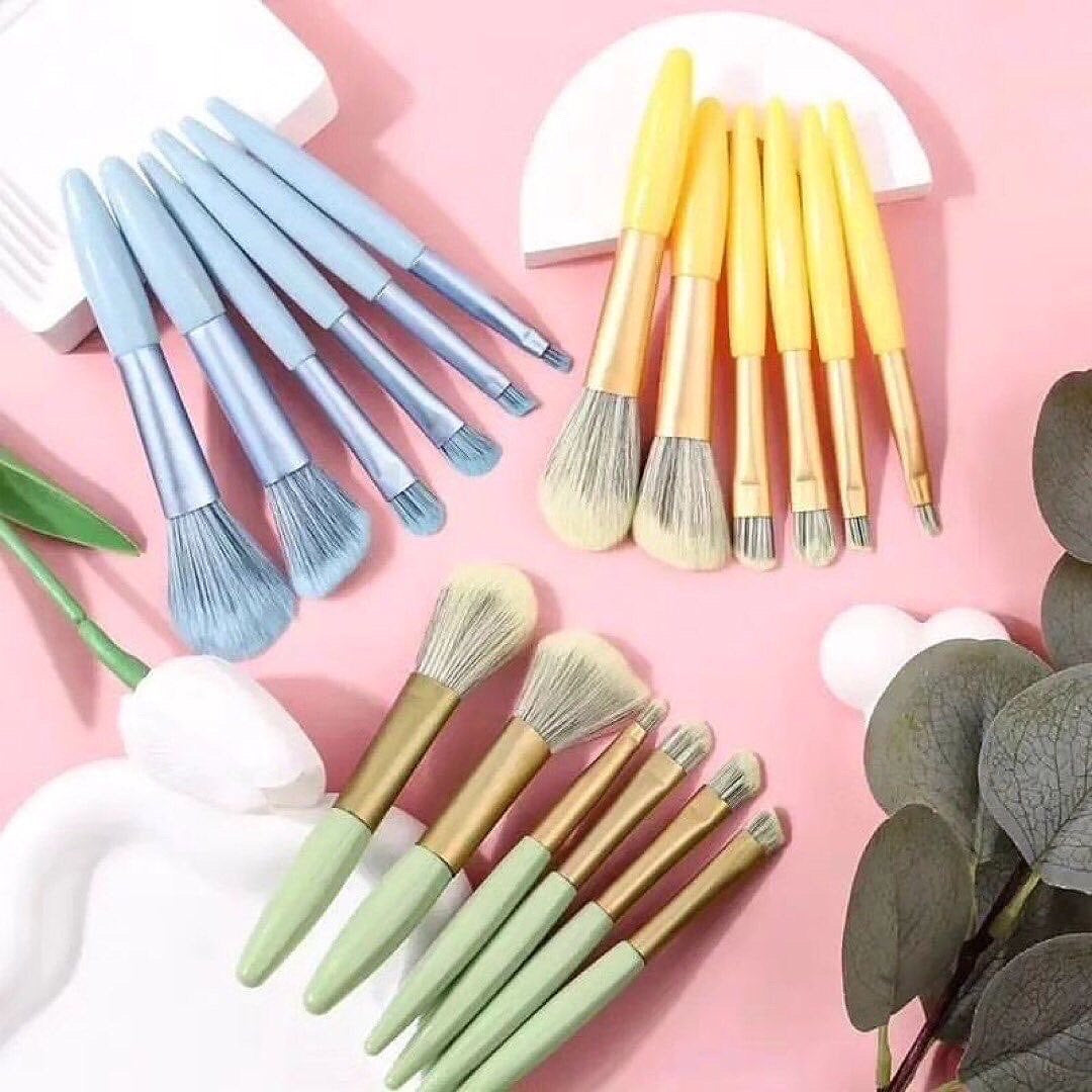 Kawaii Mini Travel Makeup Brush Set of 6