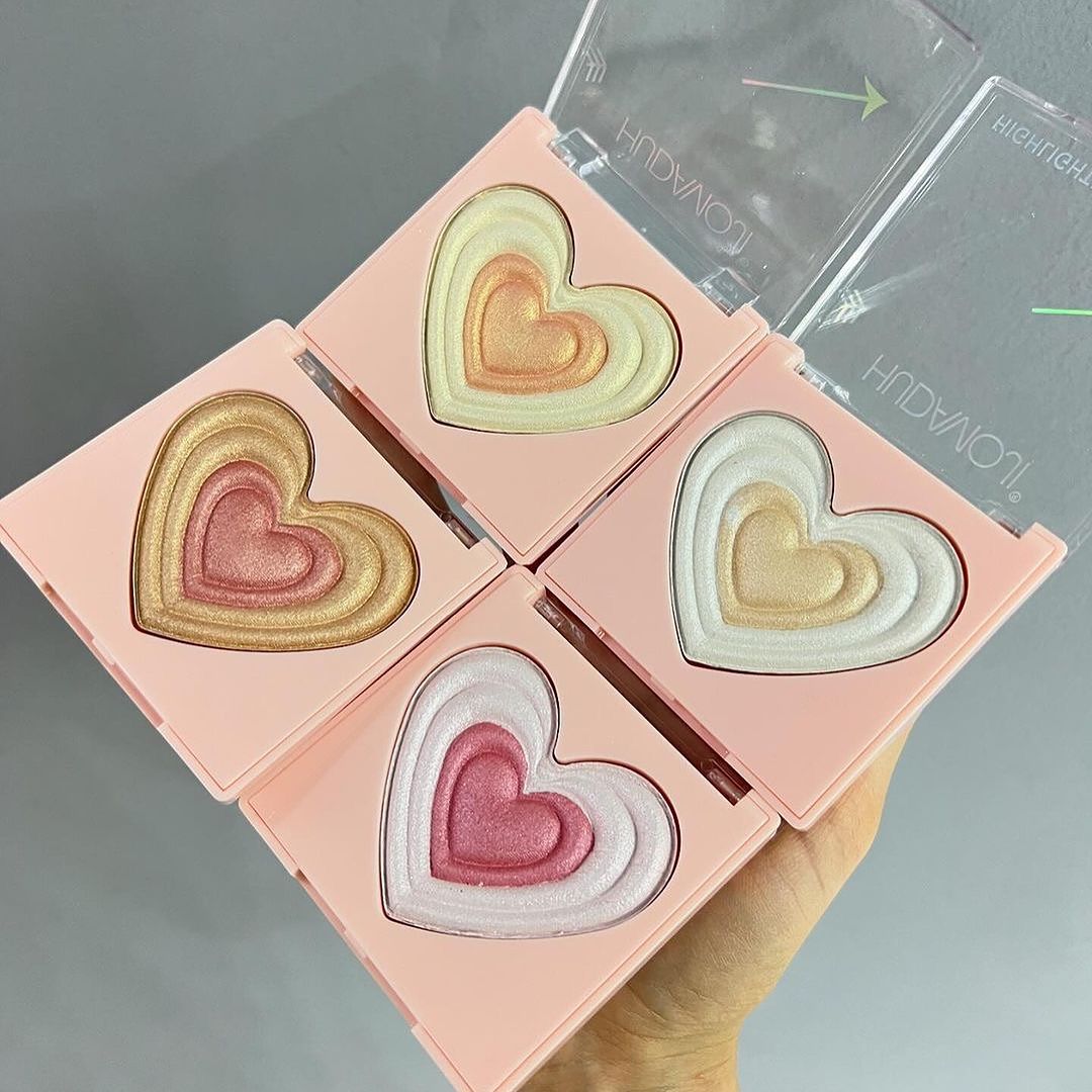 New Heart Highlighter Illuminator Face Contour & Bronzer Highlighter Kit