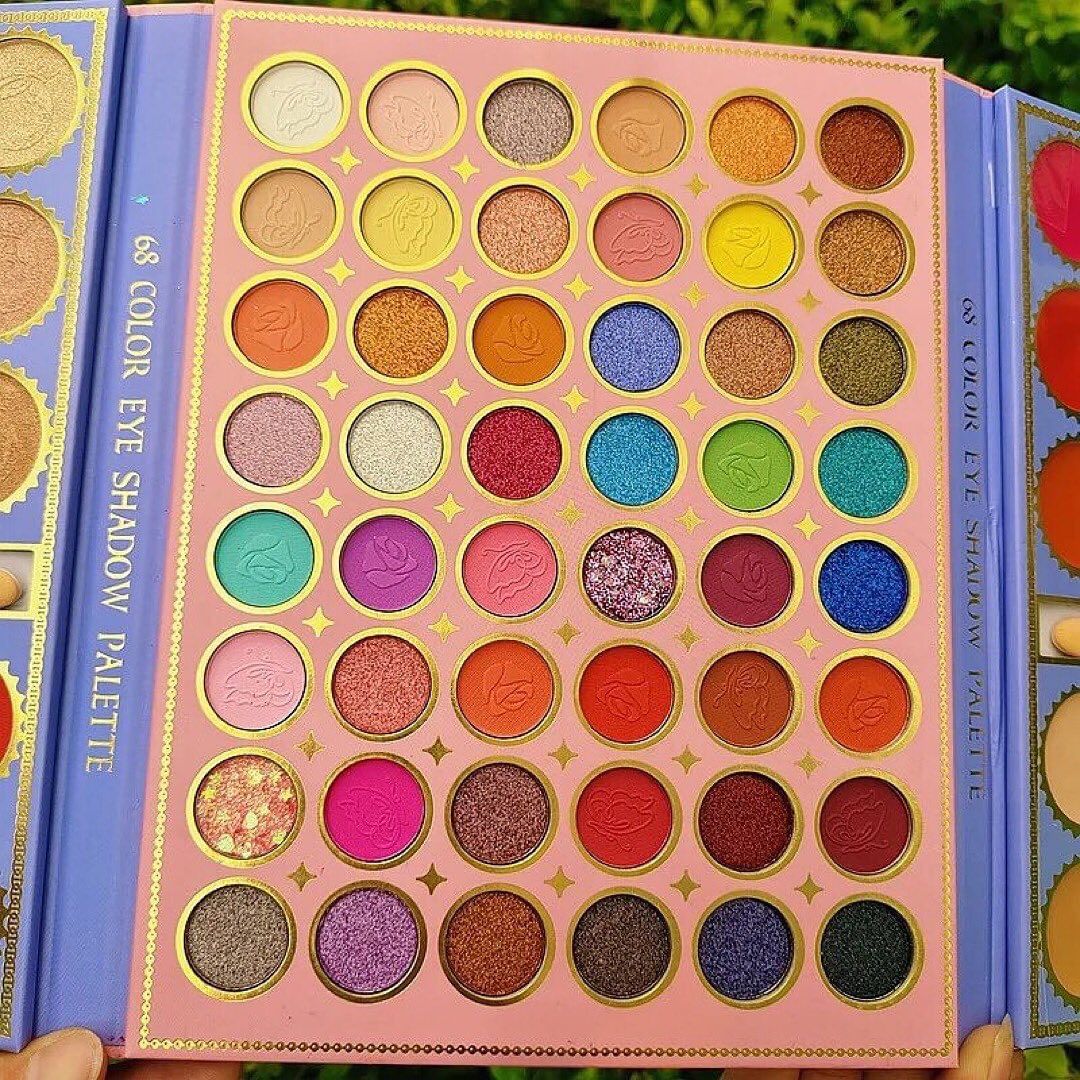 68 Colors All-in-One Makeup Palette with Puff Sticks