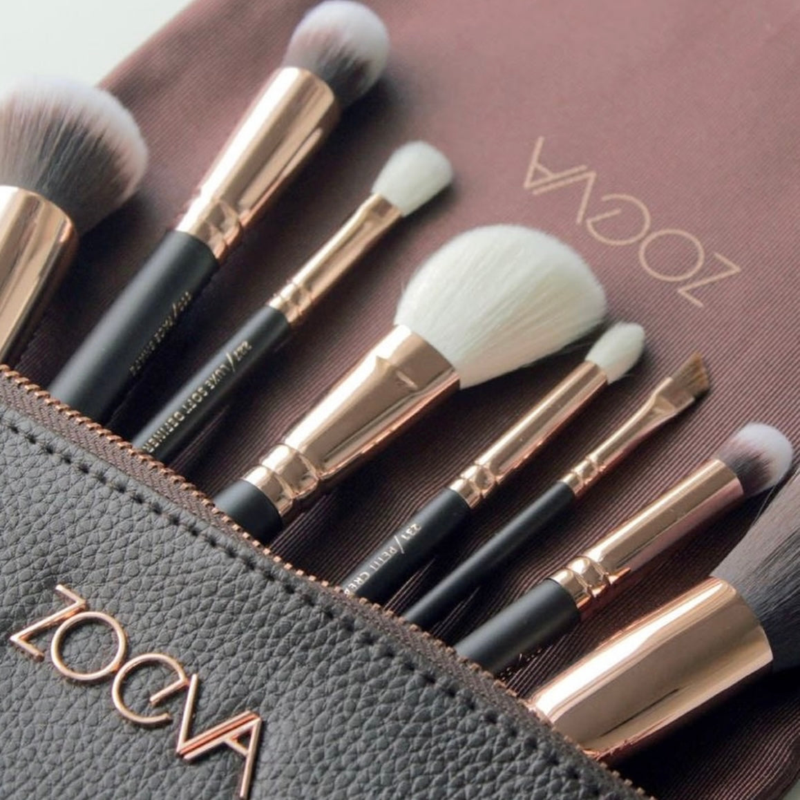 Zoeva - The Artist Makeup Brushes Set of 15