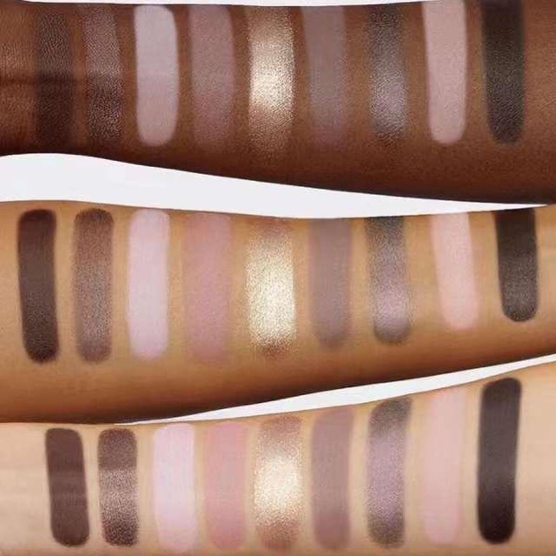 Hudamoji - 9 Colors Highlighter & Contouring Powder Palette