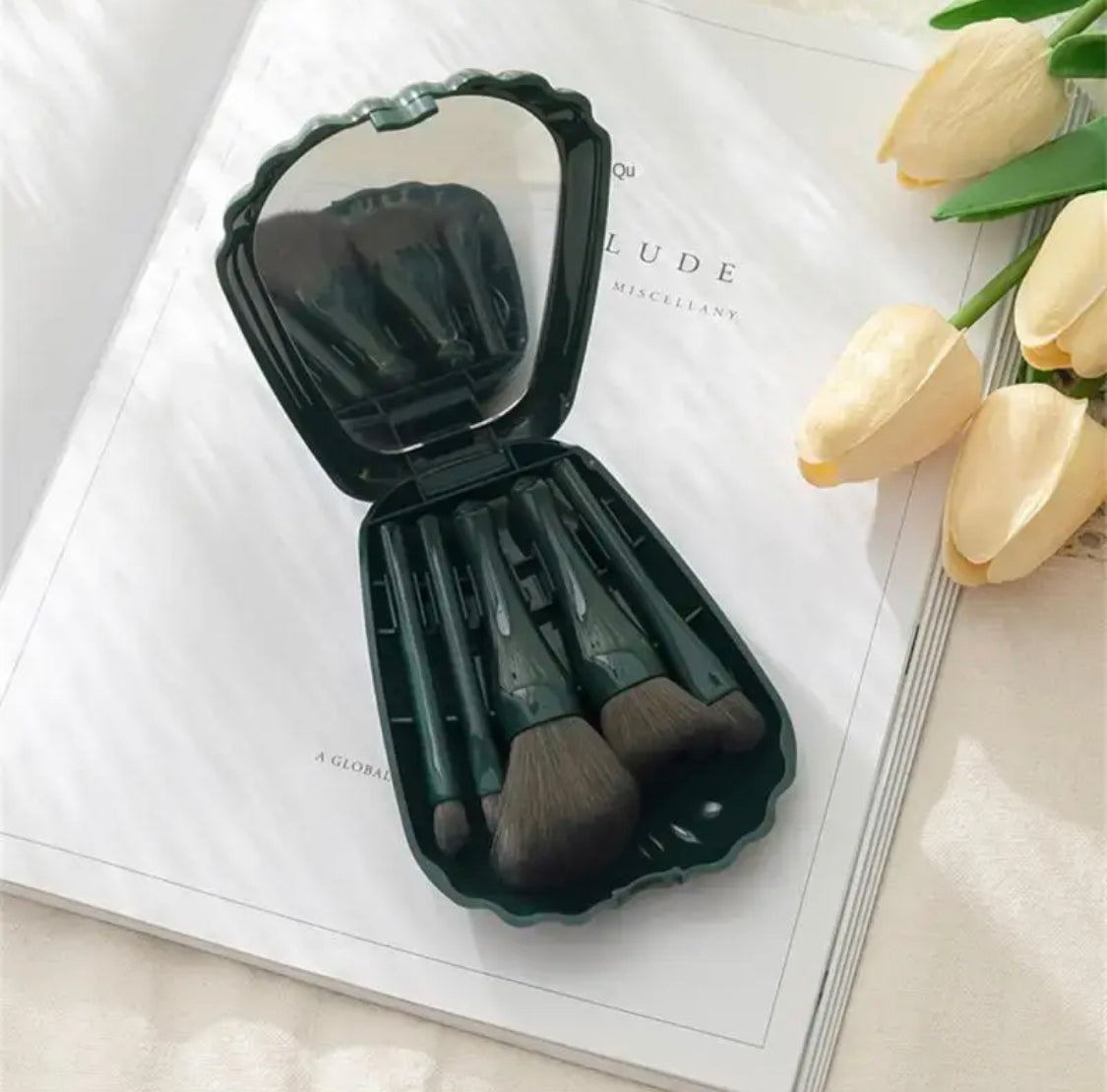 Sea Shell Makeup Brush with Mirror Set of 5