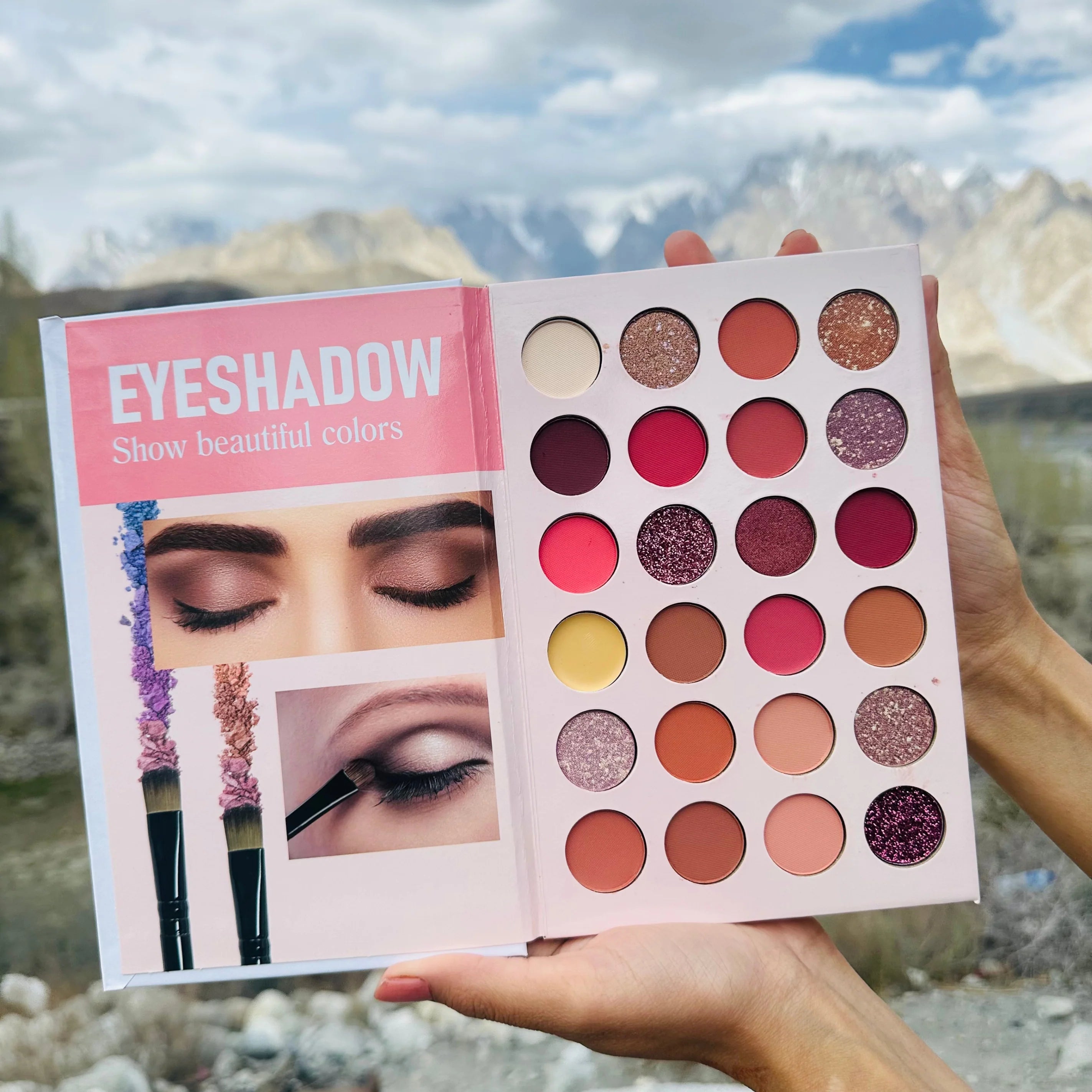 Mocallure - 4 Layer Makeup Book Palette