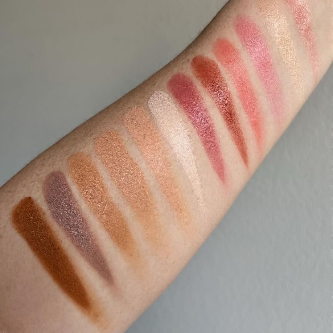 Carla Secret - 12 Color Concealer & Blush Palette