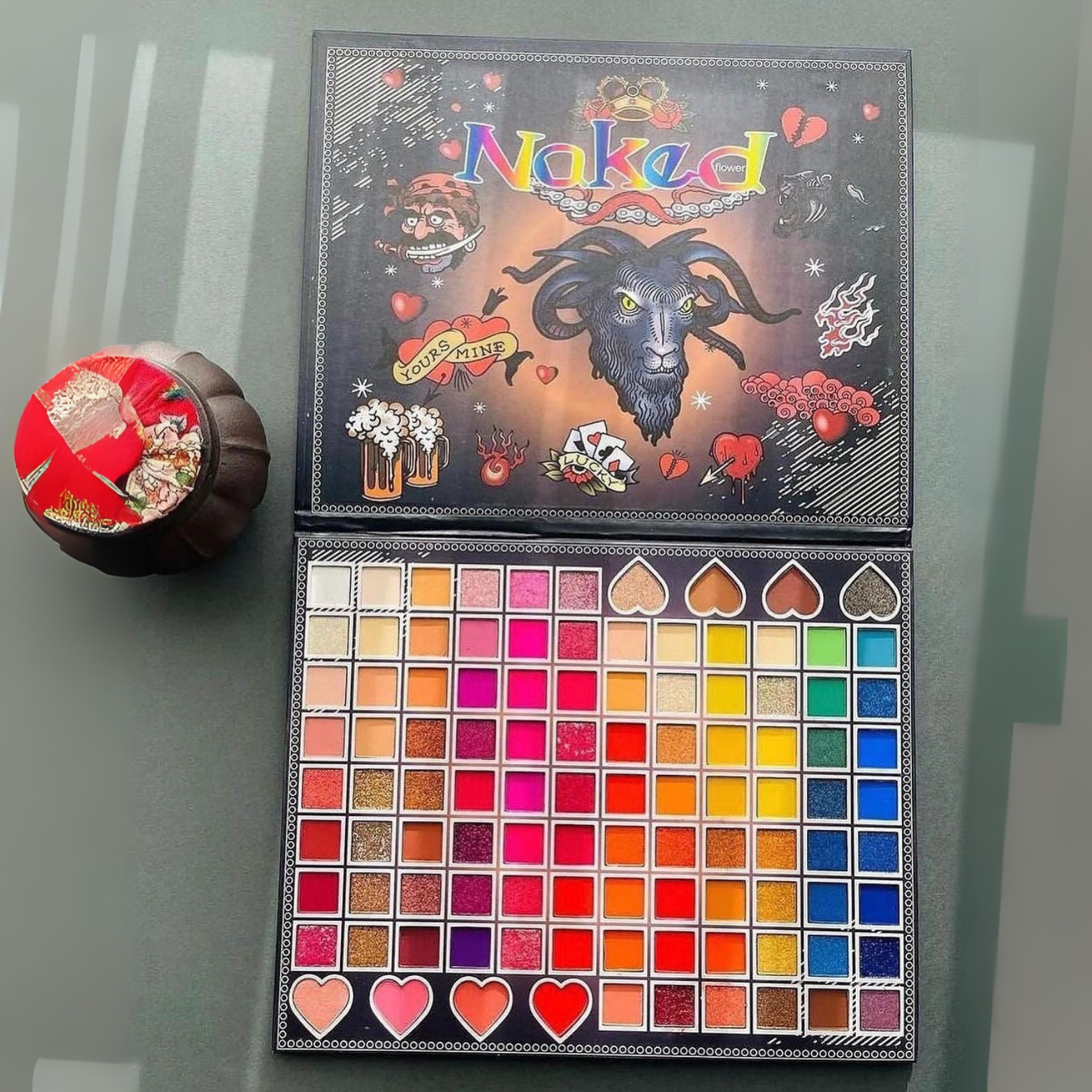 Naked Yours Mine 104 Color Eyeshadow Palette