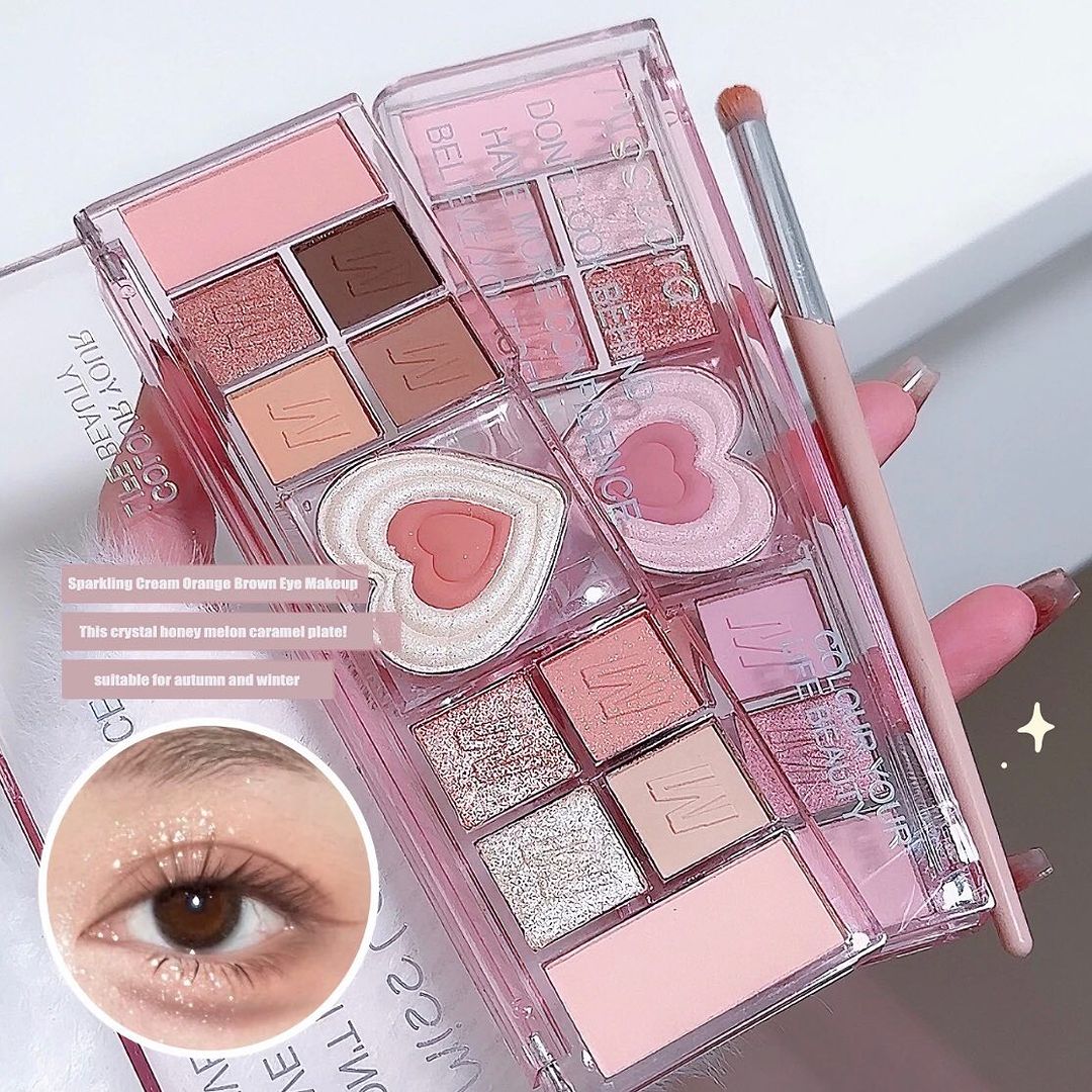 Miss Lara - Love Heart Eyeshadow Palette