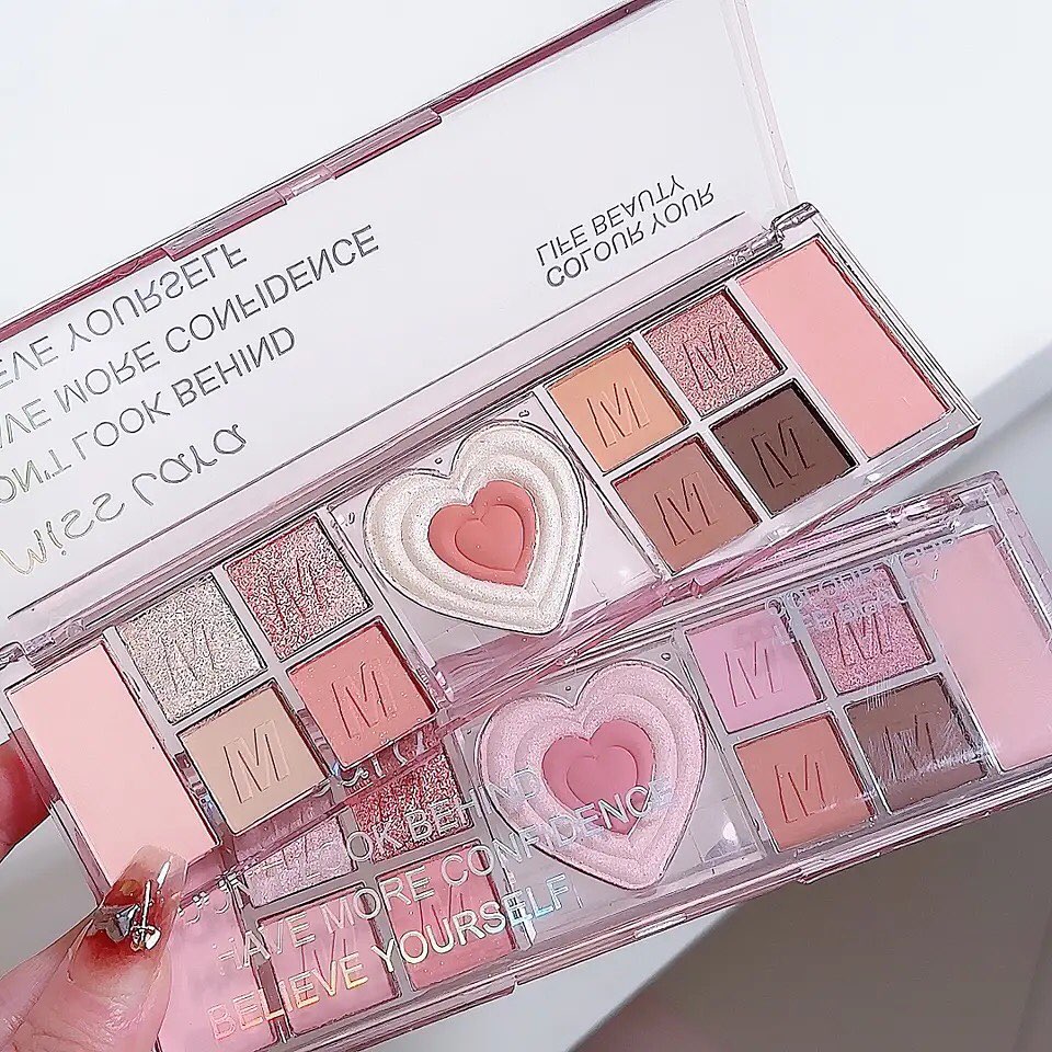 Miss Lara - Love Heart Eyeshadow Palette