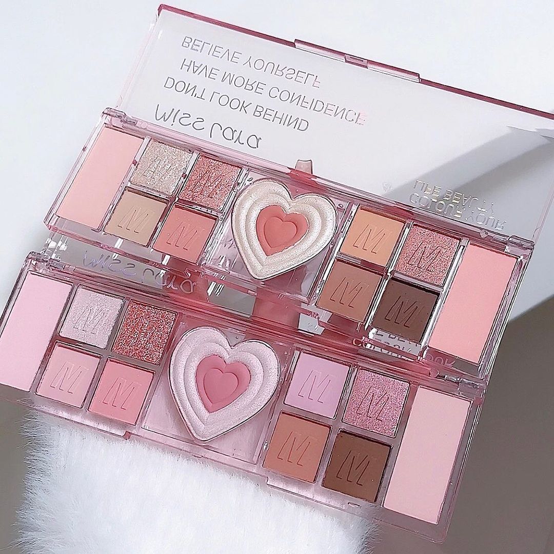 Miss Lara - Love Heart Eyeshadow Palette