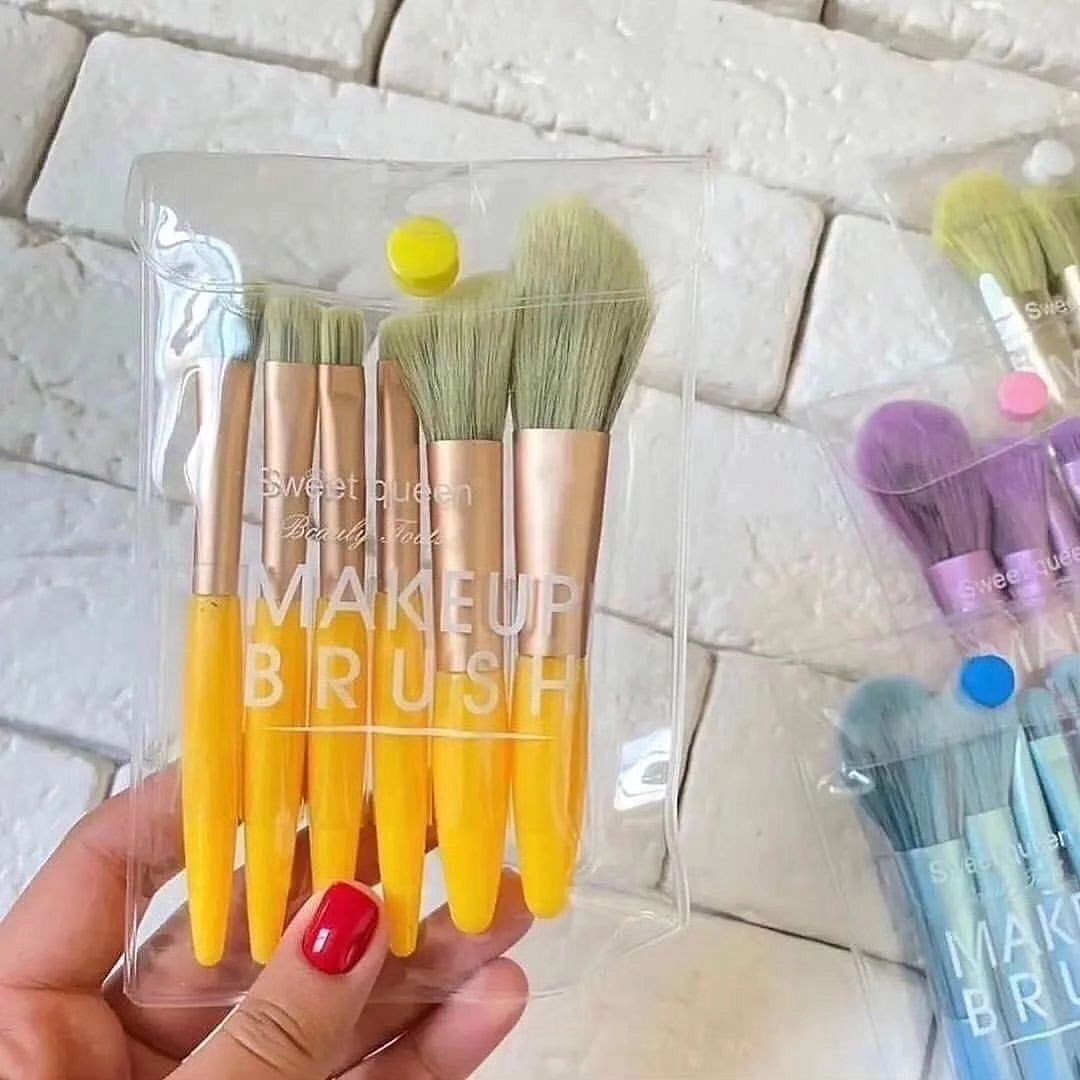 Kawaii Mini Travel Makeup Brush Set of 6