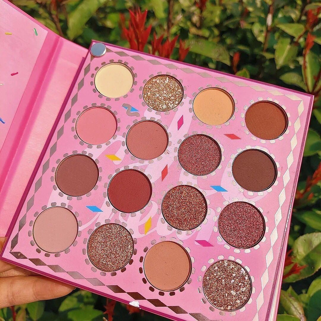 Hudamoji - 40 Color Delicious Candy Makeup Palette