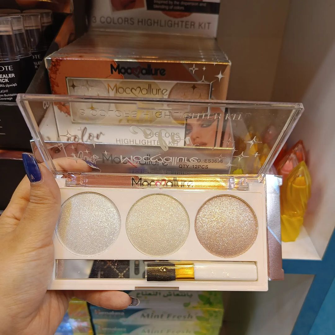 Mocallure - 3 Colors Highly Pigmented Highlighter Kit