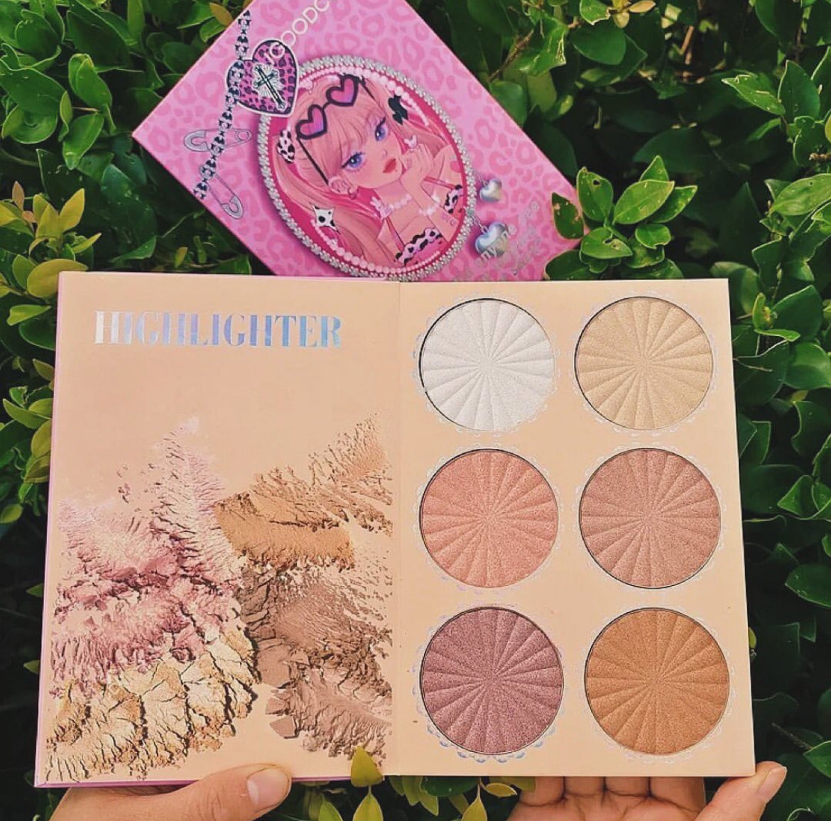 IGOODCO - 4 Layer Pink Makeup Book Palette