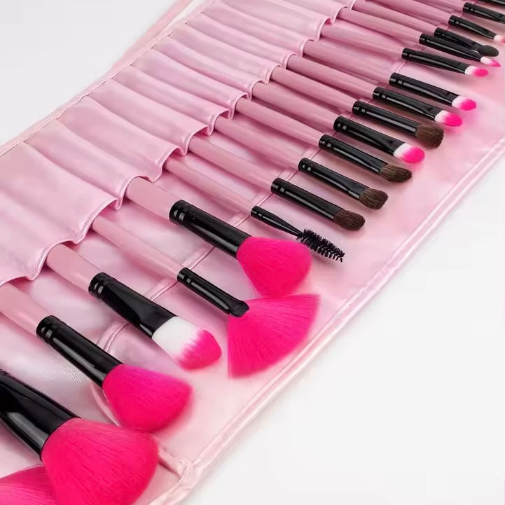 Bobbi Brown - Professional Eye Shadow Brushes with Pouch Set of 24