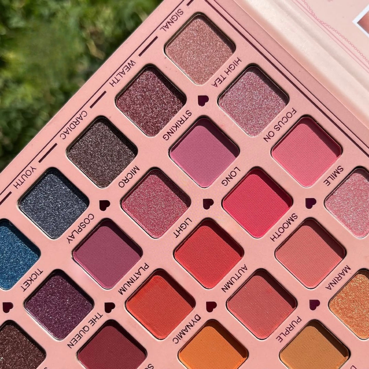 IGOODCO - 63 Color Pearlescent Eyeshadow Palette