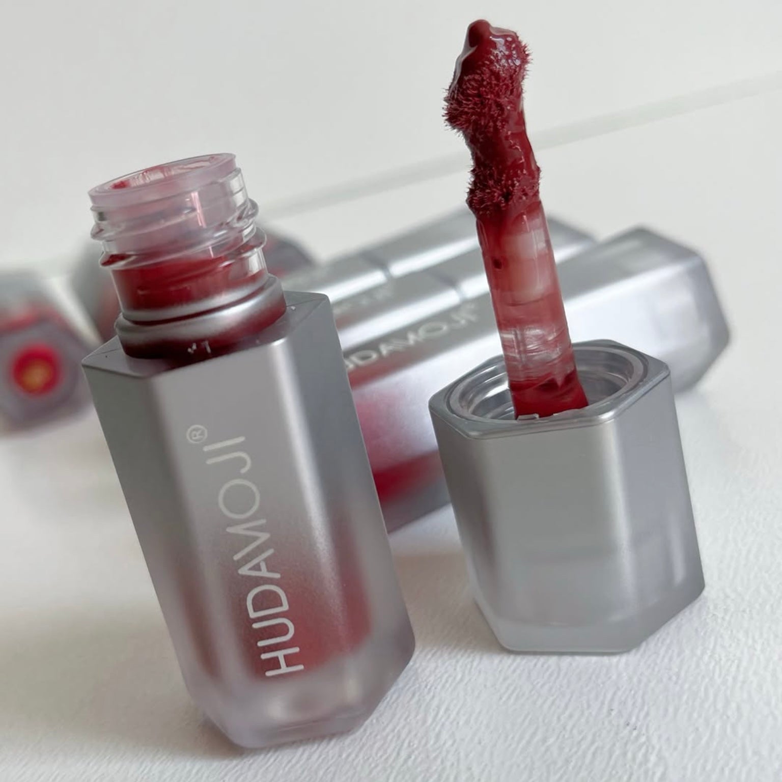 Hudamoji - 6 Color Non-Greasy Lustruos Lipgloss