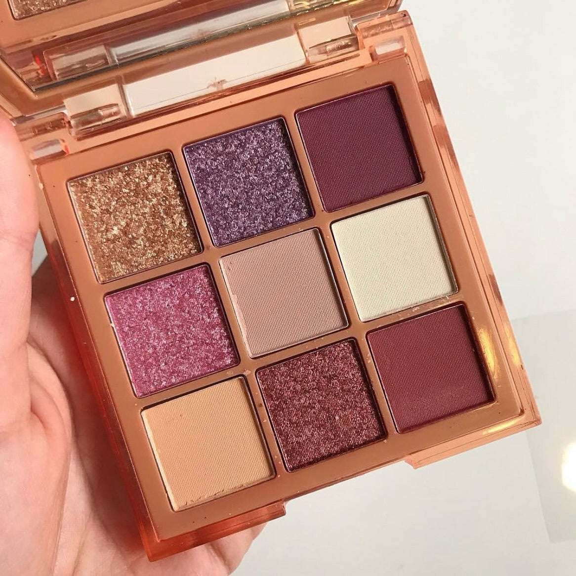 Huda Beauty - 9 Color Haze Eyeshadow Palette