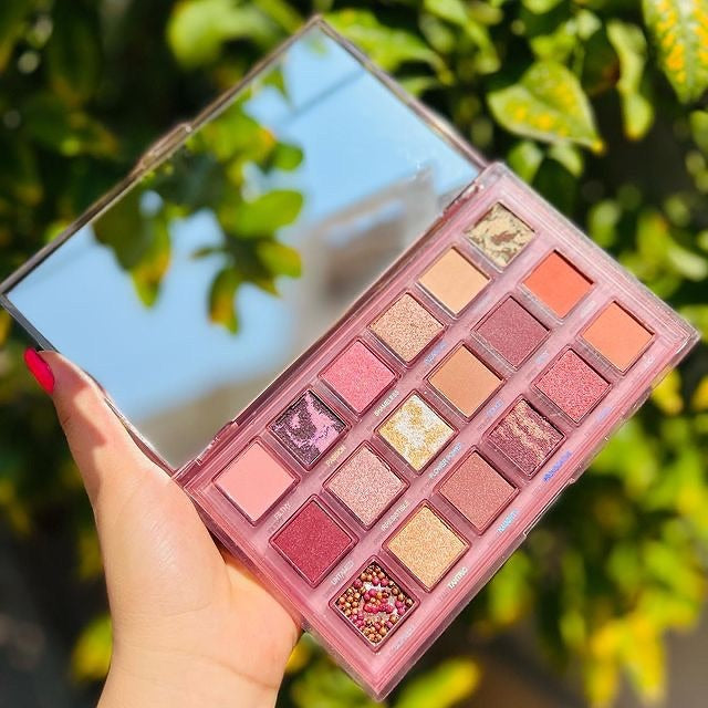 Hudamoji - 18 Color Naughty Matte & Shimmer Eyeshadow Palette