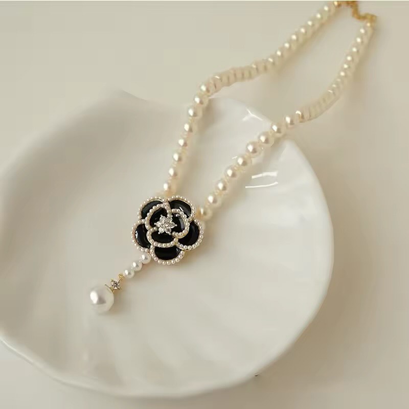 Elegant Camellia Flower Pearl Pendant Necklace