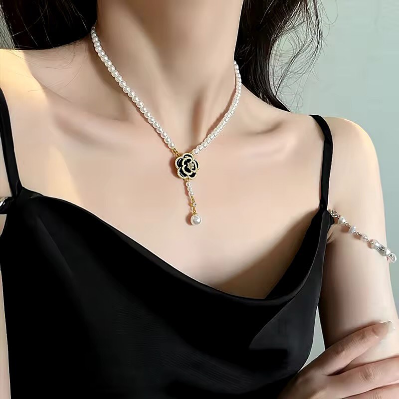 Elegant Camellia Flower Pearl Pendant Necklace