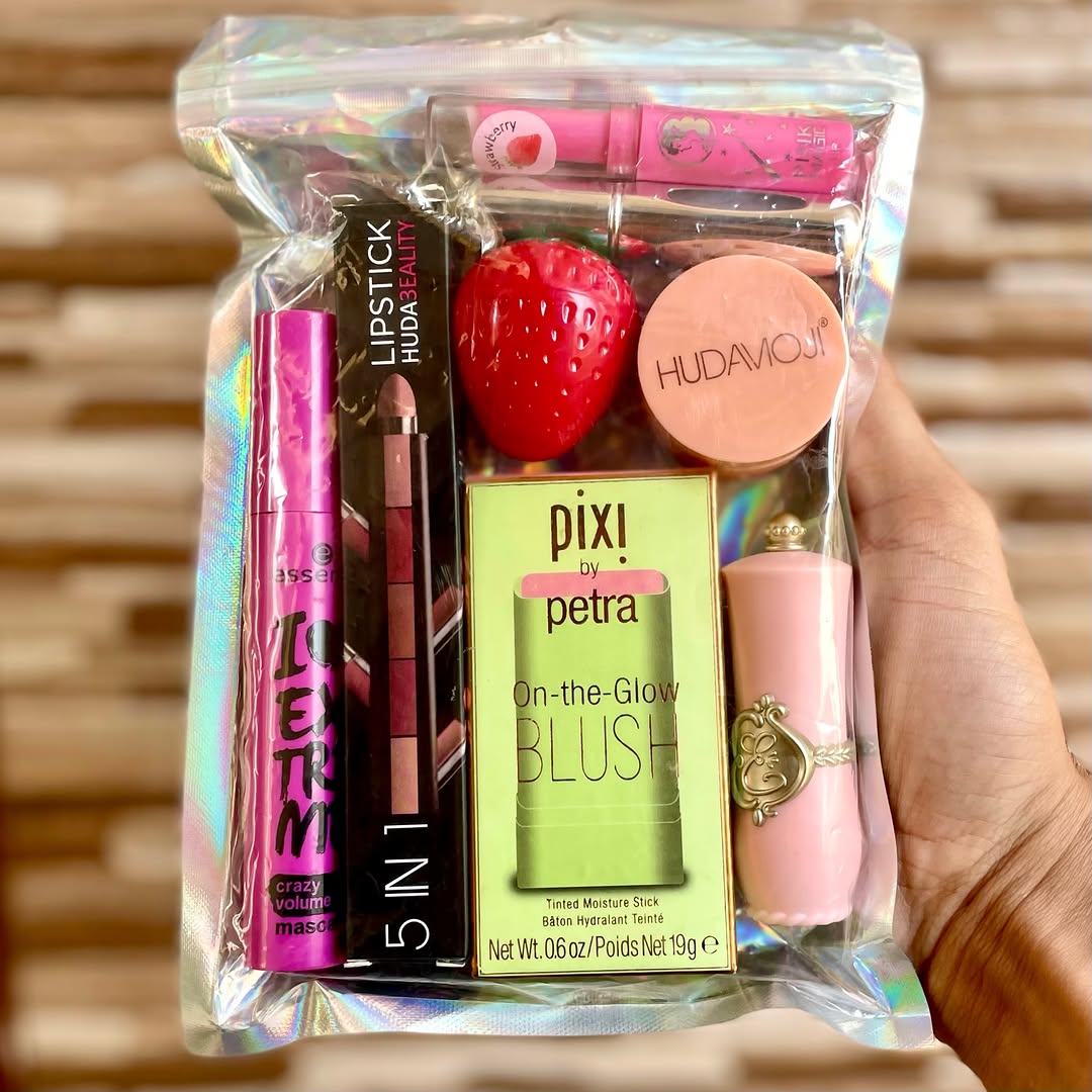 Lovely GO-TO Makeup Hamper!