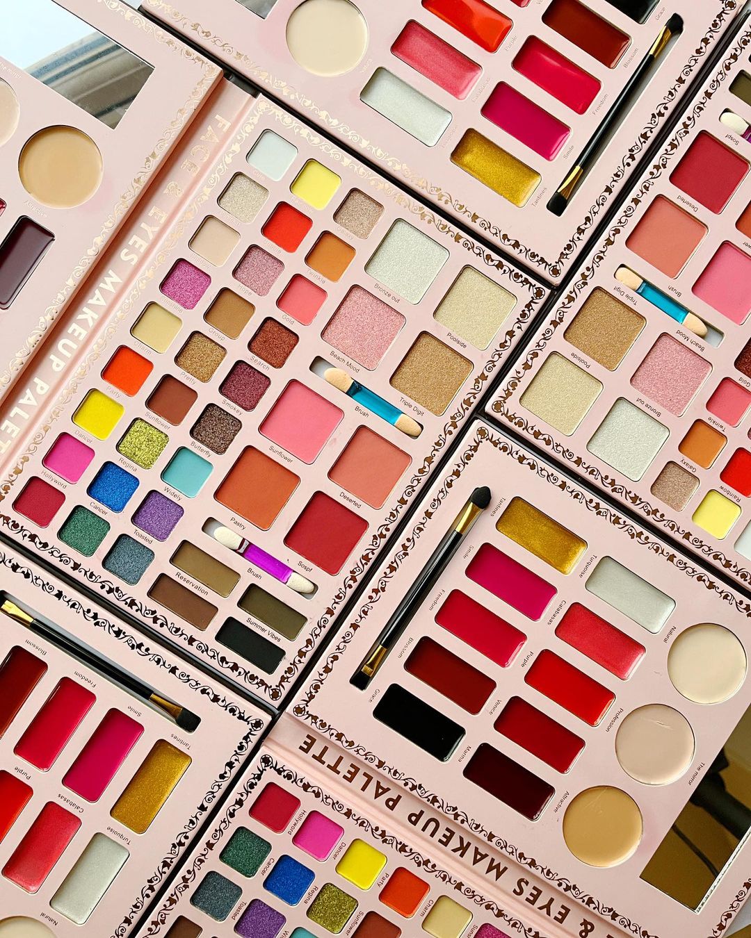 52 Colors All-in-One Butterfly Pattern Makeup Kit