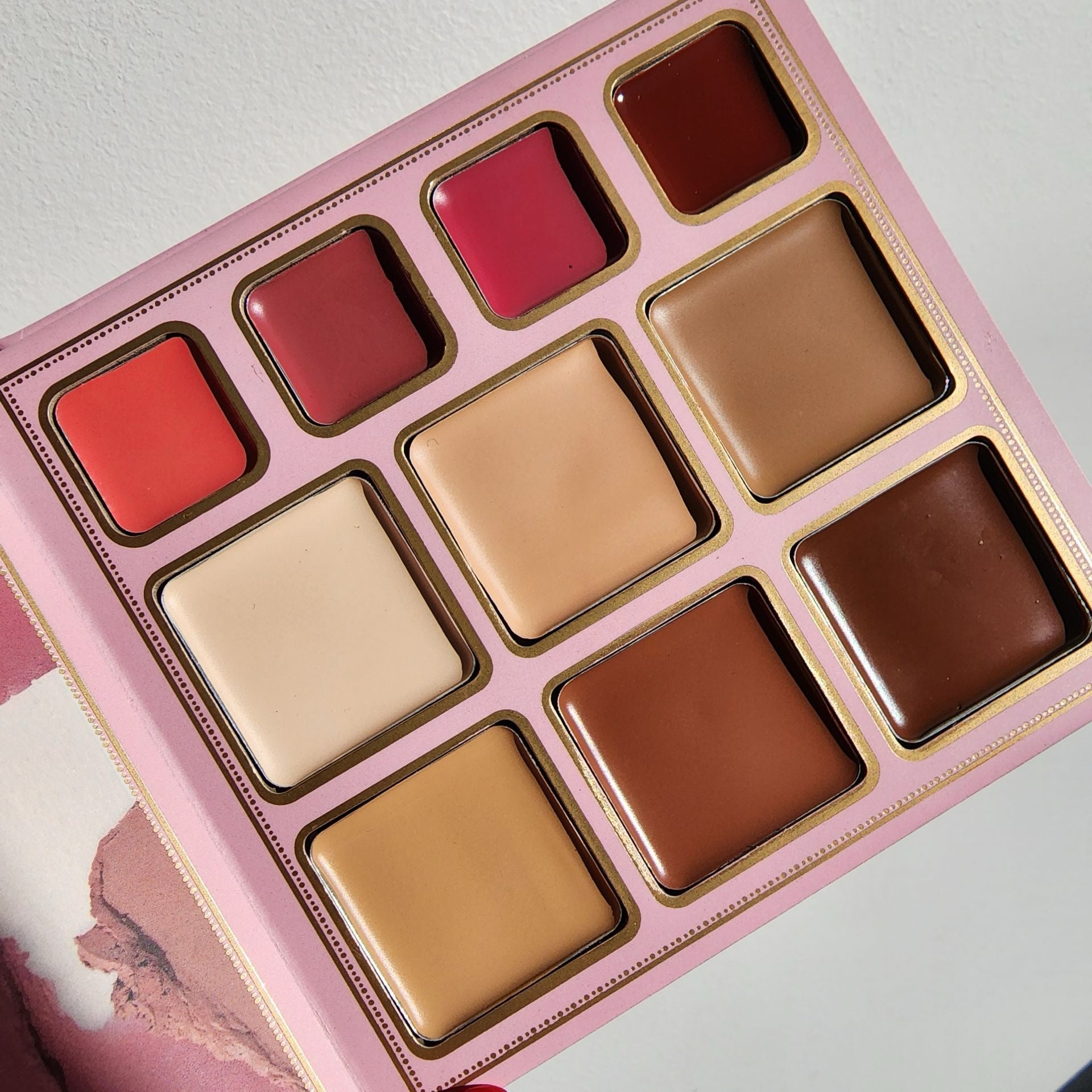 IGOODCO - 38 Color Pinteresty Floral Makeup Book