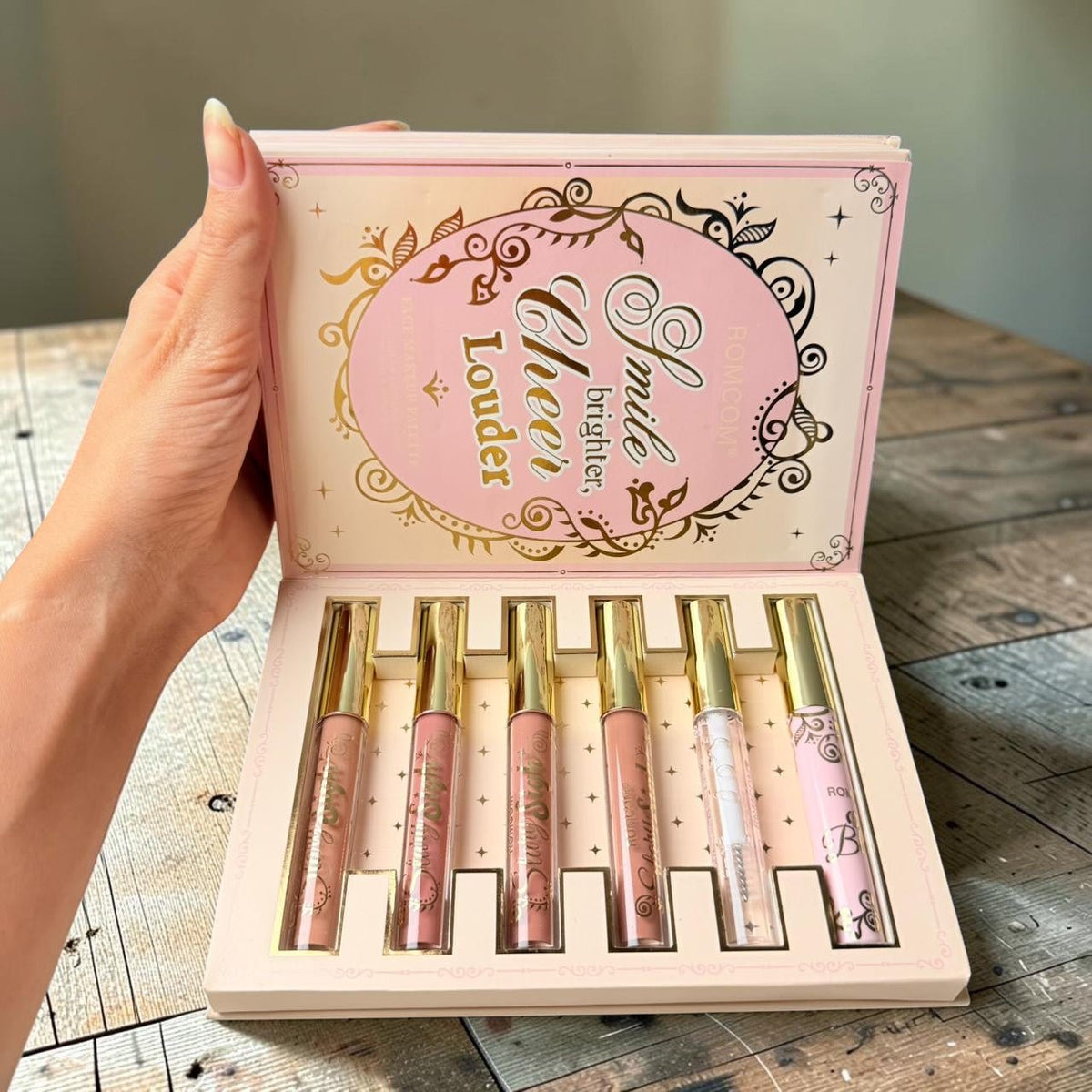 Rom Com - Key to Thy Glow 5 Layers All-in-One Makeup Book