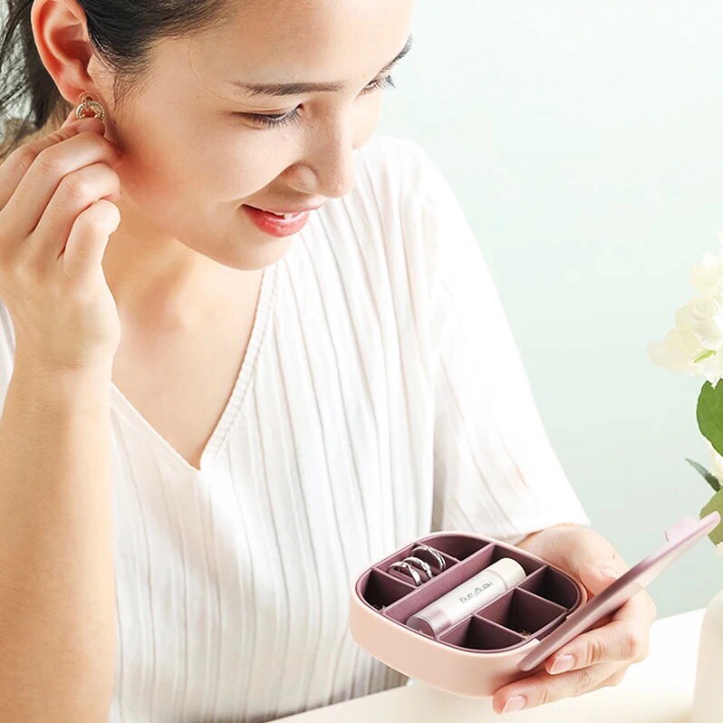 Portable Mini Jewelry Storage Box Storage Earrings Necklace Ring Jewelry Travel Box