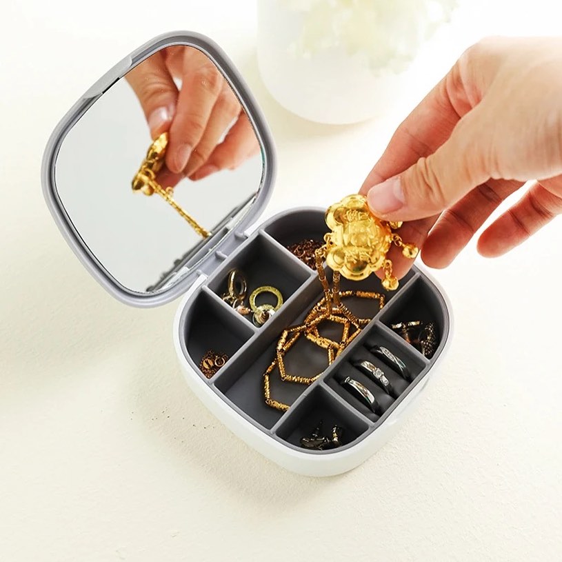 Portable Mini Jewelry Storage Box Storage Earrings Necklace Ring Jewelry Travel Box