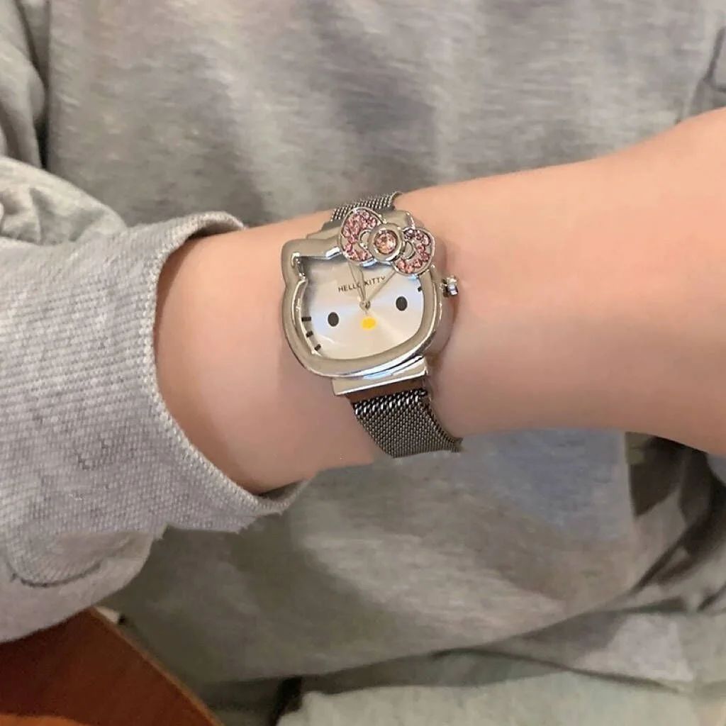 Hello Kitty Vintage Diamond Bow Watch