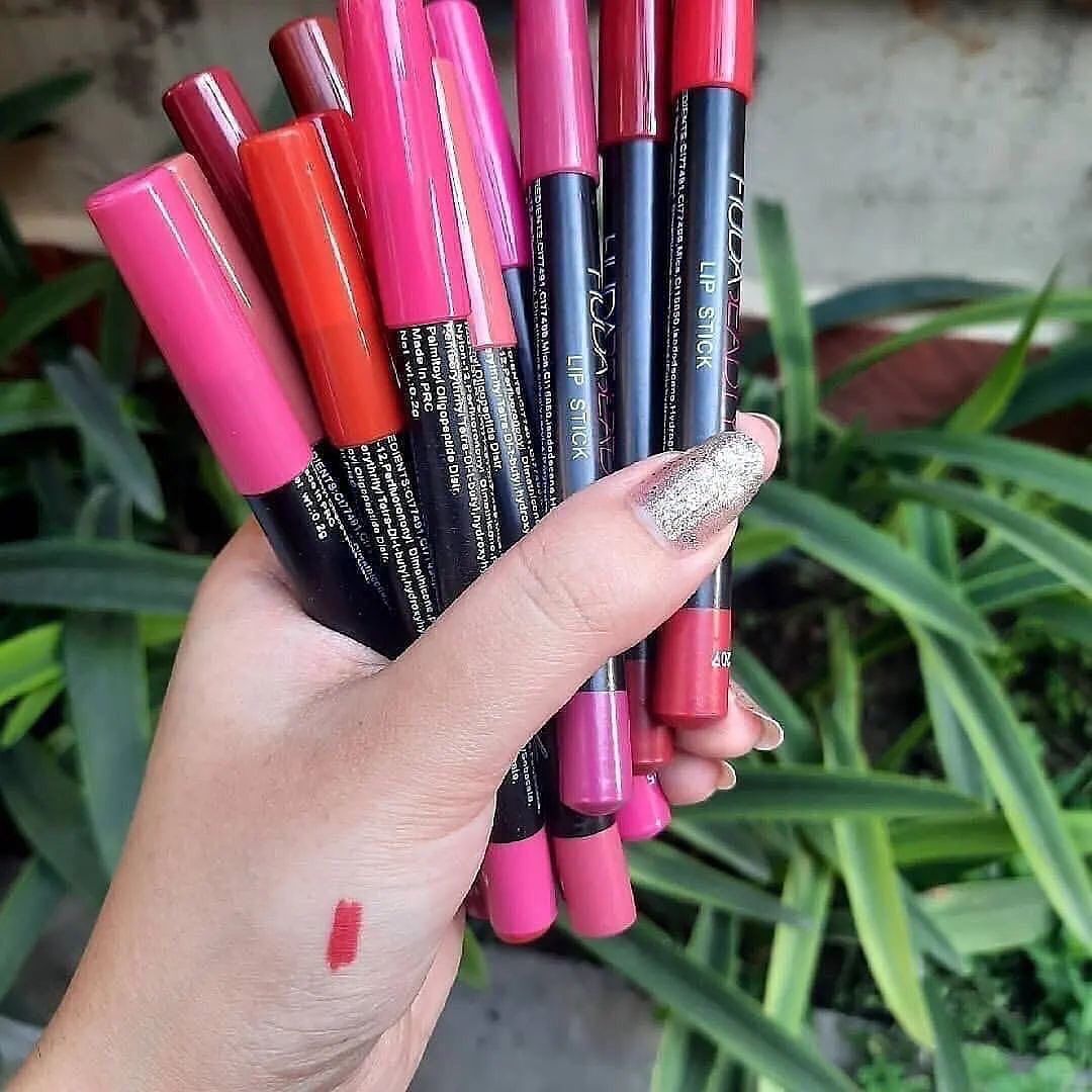 Huda Beauty - Nude Jumbo Matte Lip Liners Set of 12