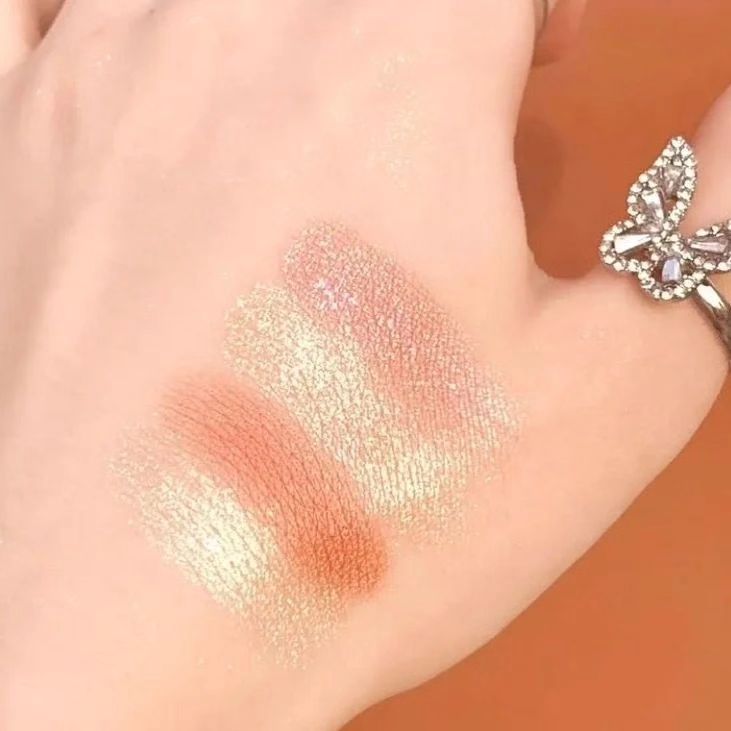 Coco Urban - 20 Color Chest Nut Eyeshadow Palette