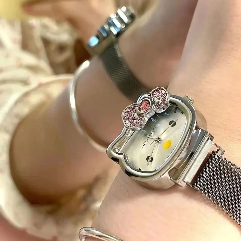Hello Kitty Vintage Diamond Bow Watch